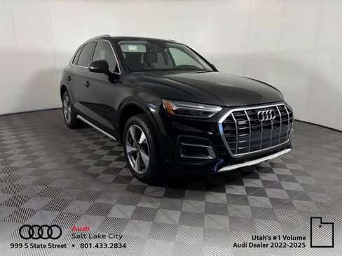 Used 2023 Audi Q5 Premium w/ Convenience Package AWD/4WD image 1