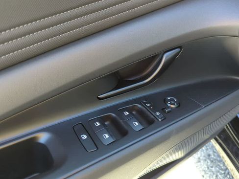 New 2026 Hyundai Elantra Sport image 17