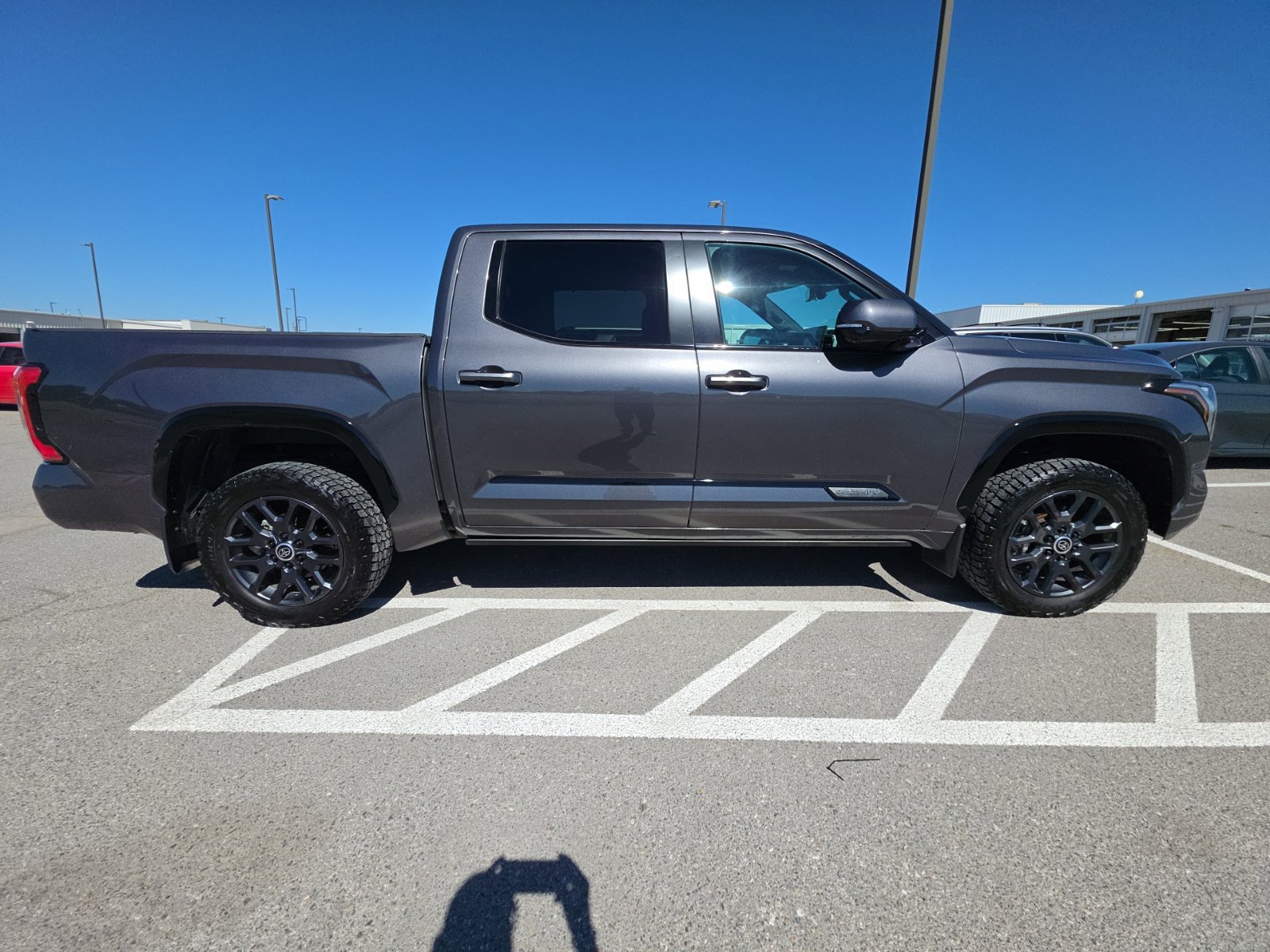 Used 2024 Toyota Tundra Platinum AWD/4WD image 8