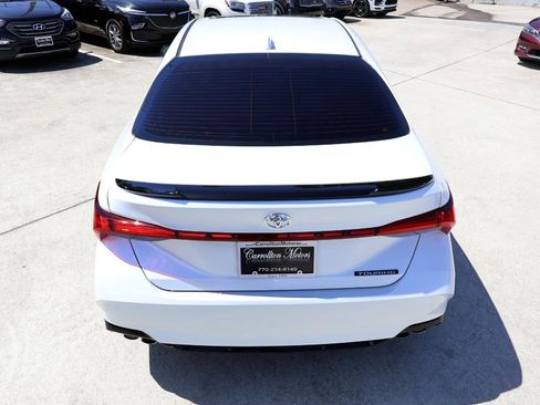 Used 2019 Toyota Avalon Touring FWD image 6