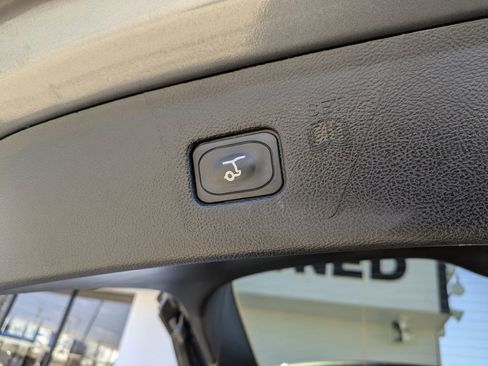 Used 2024 Ford Edge Titanium image 31