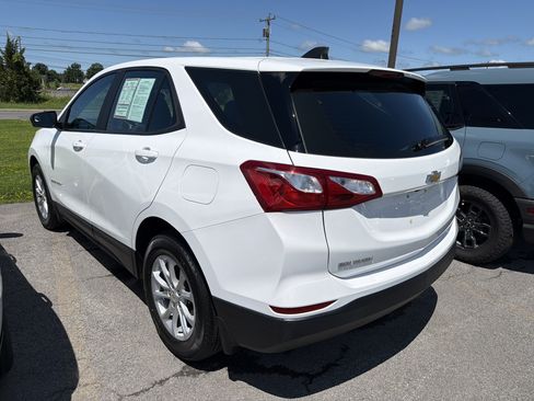 Used 2021 Chevrolet Equinox LS FWD image 5
