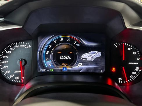 Used 2015 Chevrolet Corvette Z06 w/ 3LZ Preferred Equipment Group RWD image 26