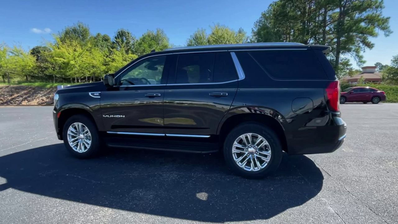 Used 2024 GMC Yukon SLT RWD image 6