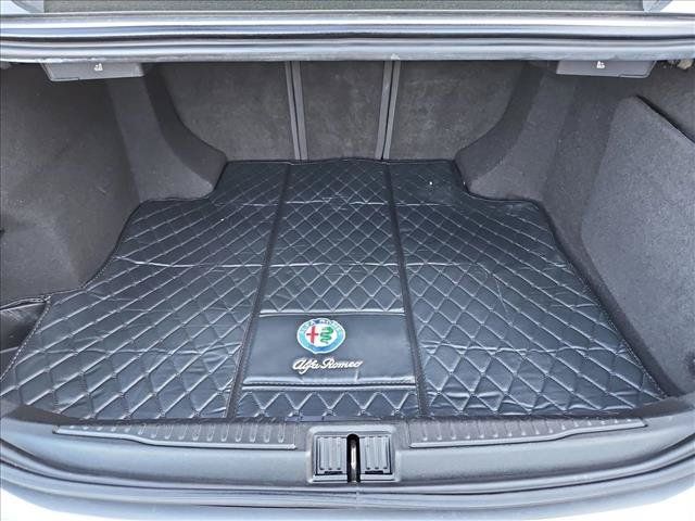 Used 2019 Alfa Romeo Giulia RWD image 6