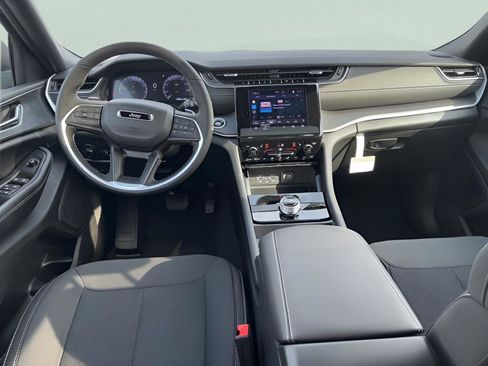 New 2026 Jeep Grand Cherokee Laredo X AWD/4WD image 31