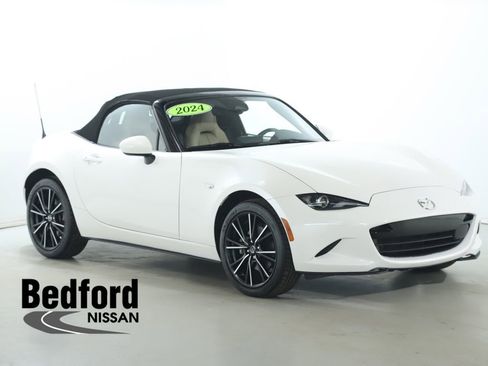 Used 2024 MAZDA MX-5 Miata Grand Touring image 1