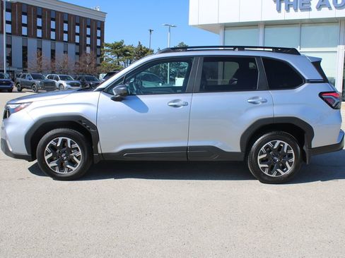 Used 2026 Subaru Forester Premium image 8