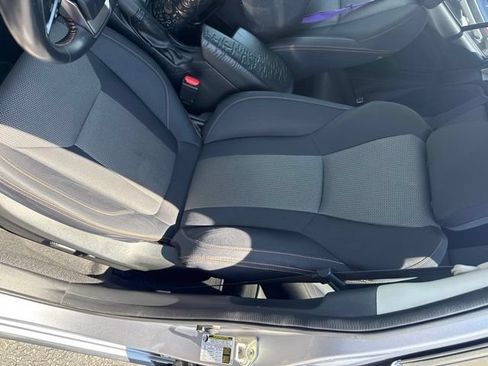 Used 2021 Subaru Crosstrek 2.0i Premium w/ Moonroof Package AWD/4WD image 3