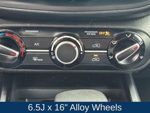 Used 2024 Kia Soul LX w/ Option Group 015 image 16