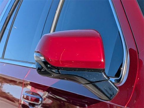 Used 2021 GMC Yukon Denali w/ Denali Premium Package image 10