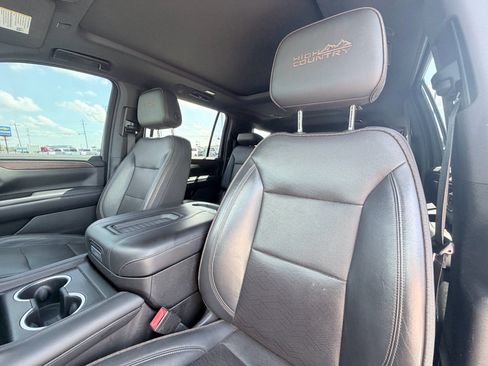 Used 2021 Chevrolet Suburban High Country AWD/4WD image 24