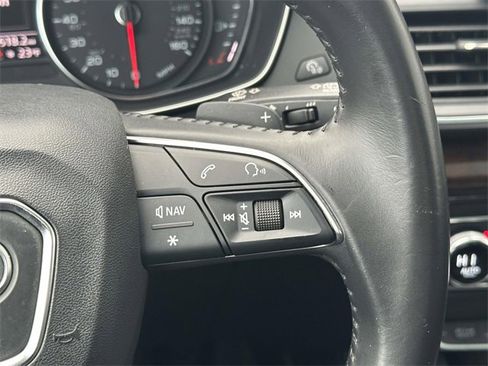 Used 2020 Audi Q5 2.0T Premium w/ Convenience Package image 27