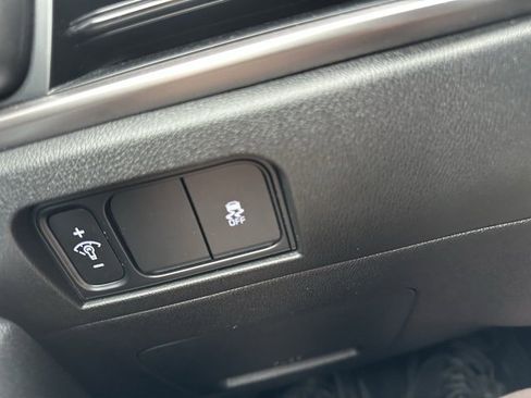 Certified 2024 Kia Sorento S image 41