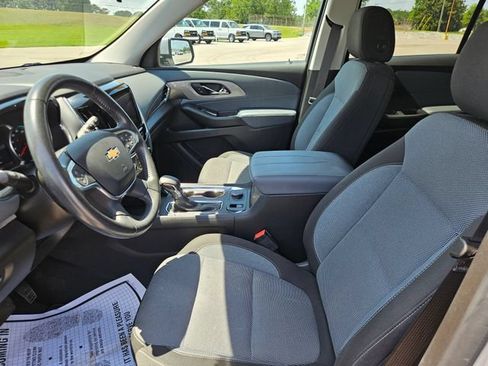 Used 2021 Chevrolet Traverse LT FWD image 9