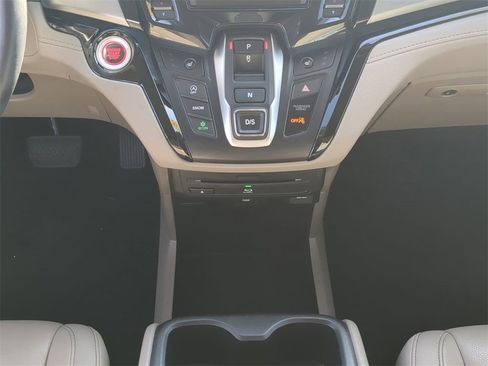 Used 2023 Honda Odyssey Touring image 18