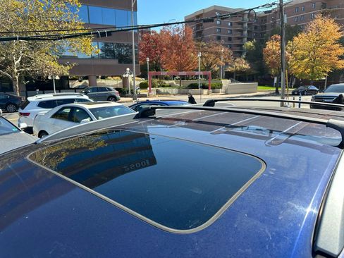 Used 2017 Honda Pilot Touring image 29