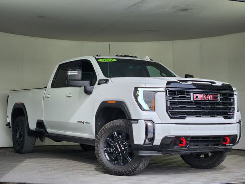 Used 2024 GMC Sierra 2500 AT4 w/ AT4 Premium Plus Package image 1