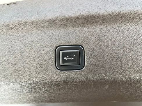 Used 2021 Cadillac Escalade ESV Sport w/ Driver Assist Tech Package AWD/4WD image 29