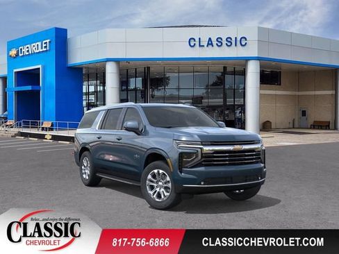 New 2026 Chevrolet Suburban LT w/ Comfort Package AWD/4WD image 1
