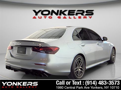 Used 2022 Mercedes-Benz E 53 AMG 4MATIC Sedan image 4