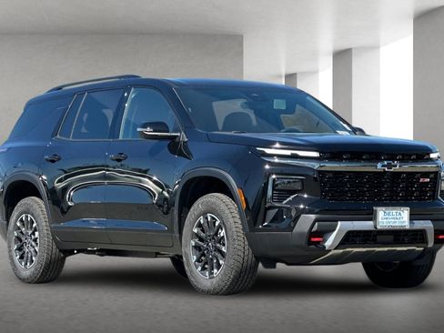 New 2026 Chevrolet Traverse Z71 w/ Enhanced Driving Package image 2