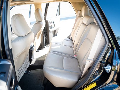 Used 2014 Toyota 4Runner Limited image 13