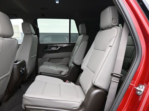 New 2026 GMC Yukon Elevation image 25