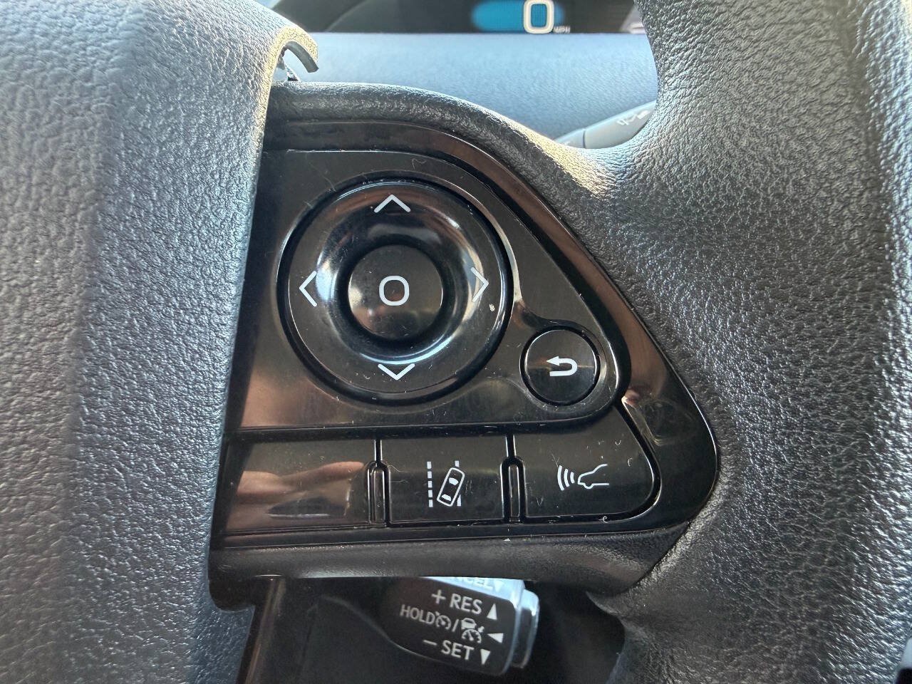 Used 2019 Toyota Prius L Eco FWD image 37