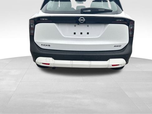 Certified 2025 Nissan Kicks S image 4