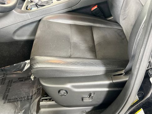 Used 2022 Jeep Grand Cherokee Laredo X image 18