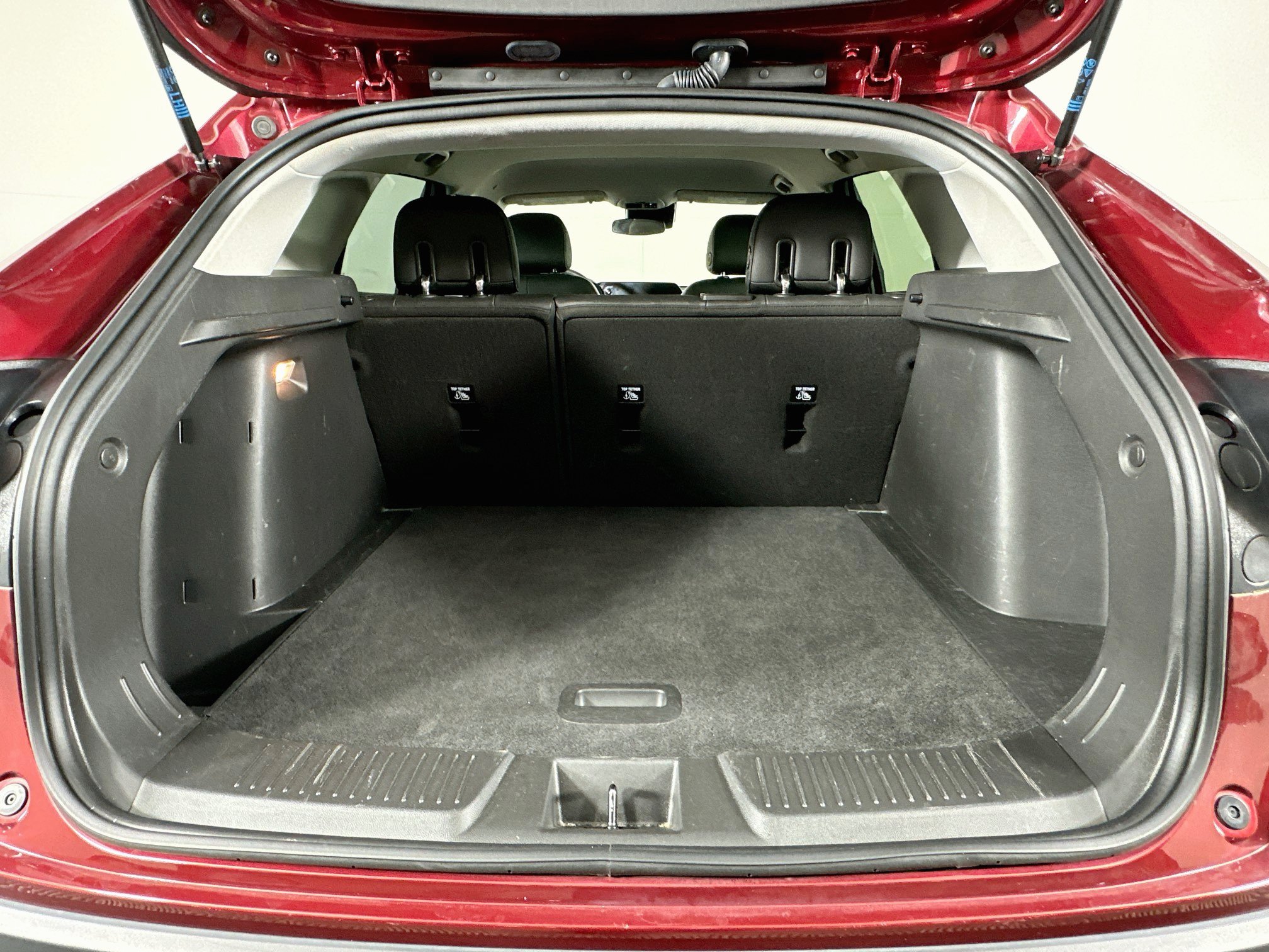 Used 2025 Chevrolet Trax LT FWD image 27