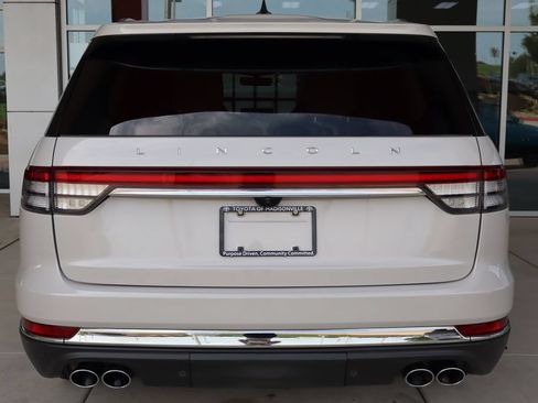 Used 2021 Lincoln Aviator Reserve w/ Equipment Group 201A RWD image 7