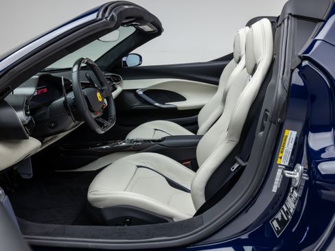 Used 2025 Ferrari 296 GTS image 52