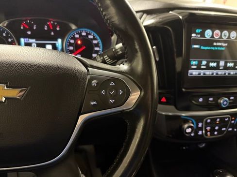Used 2018 Chevrolet Traverse LT image 13