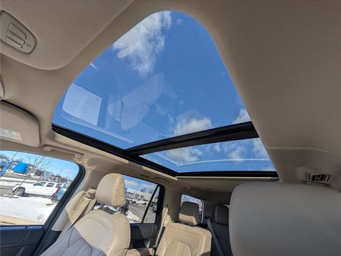 Used 2024 Ford Expedition Limited image 33