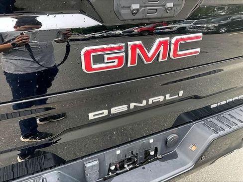 Used 2024 GMC Sierra 1500 Denali AWD/4WD image 8