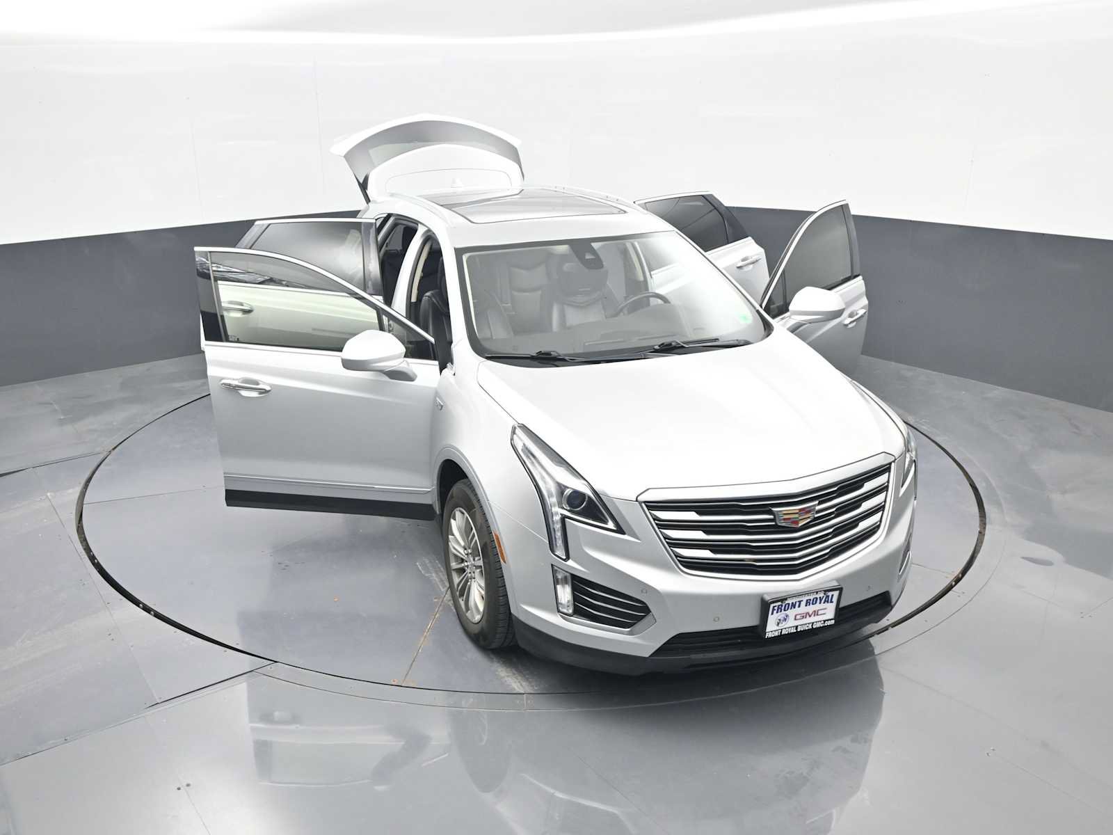 Used 2017 Cadillac XT5 Luxury w/ Driver Awareness Package AWD/4WD image 49