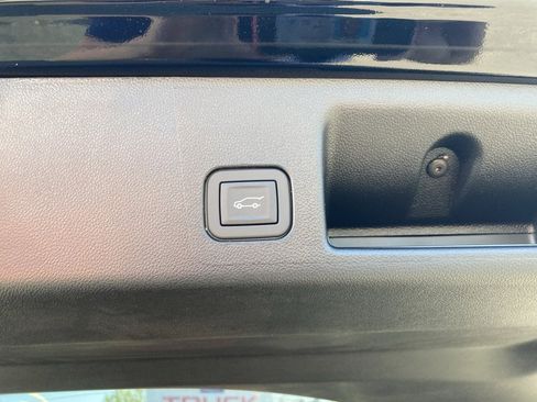 New 2025 Chevrolet Equinox EV RS w/ Convenience Package II image 25