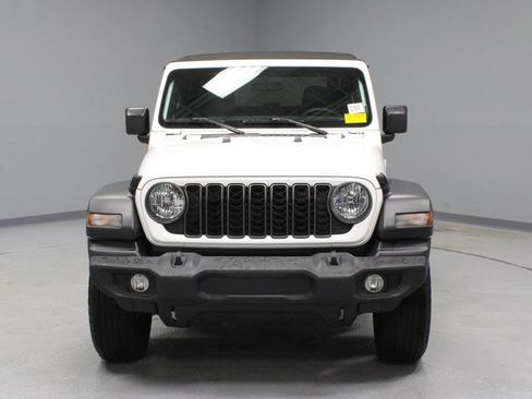 Used 2024 Jeep Wrangler Sport AWD/4WD image 5