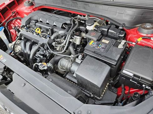 Used 2024 Hyundai Venue SEL FWD image 22