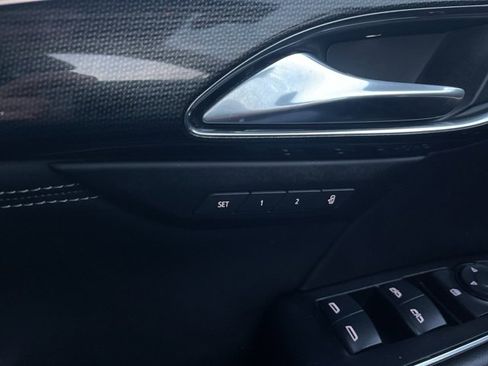 Used 2023 Buick Envision Essence image 28