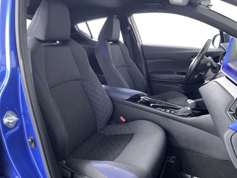 Used 2021 Toyota C-HR XLE image 23