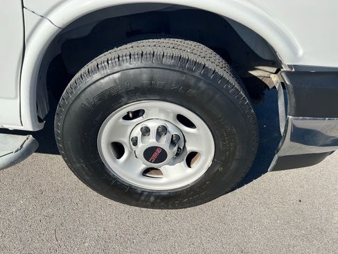 Used 2023 GMC Savana 2500 w/ Driver Convenience Package image 12