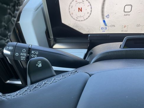 New 2025 GMC Hummer EV 2X image 18