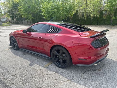Used 2019 Ford Mustang GT w/ Ford Safe & Smart Package RWD image 3