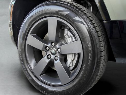 Used 2023 Land Rover Defender 110 X-Dynamic SE image 46