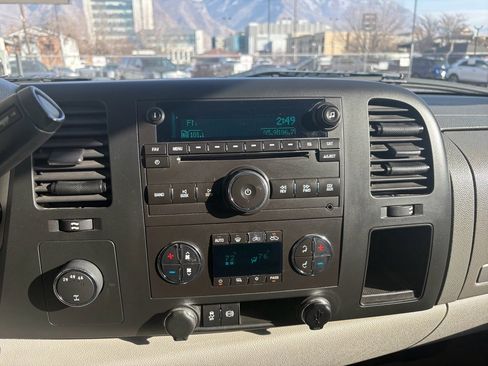 Used 2013 GMC Sierra 2500 SLE w/ SLE Preferred Package image 17