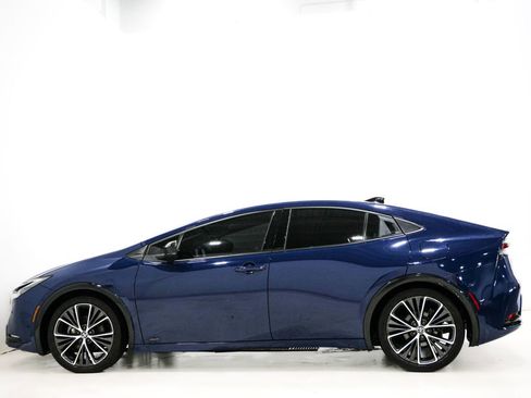 Used 2023 Toyota Prius Limited w/ Limited Premium Package AWD/4WD image 6