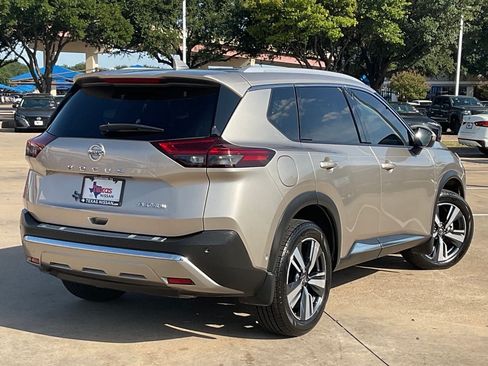 Used 2021 Nissan Rogue Platinum FWD image 5